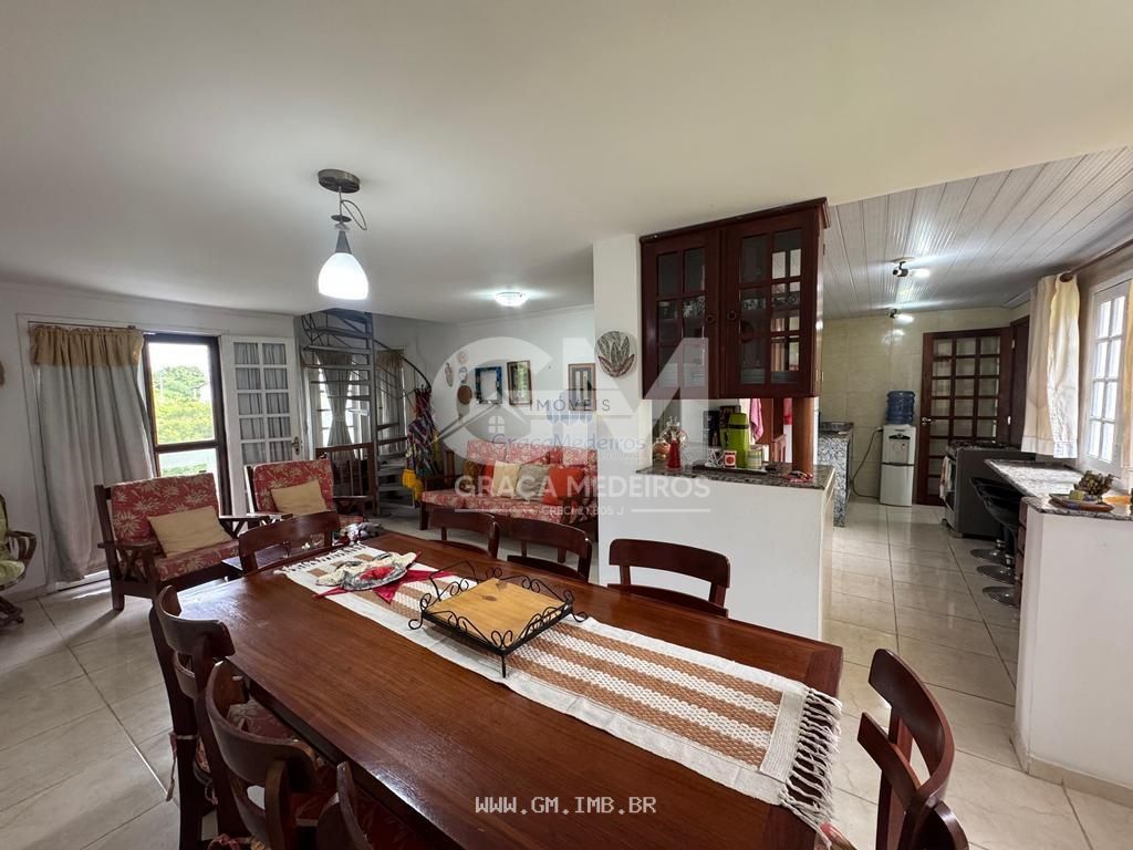 Foto de Casa com 4 quartos em condomínio com lazer completo 