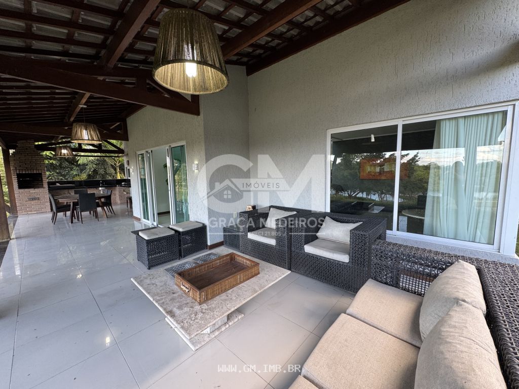 Foto de Casa com 4 suítes, disponível para locação anual
