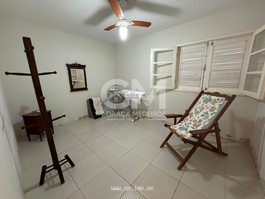 Foto de Casa com 300 metros em terreno com 1.200 metros 