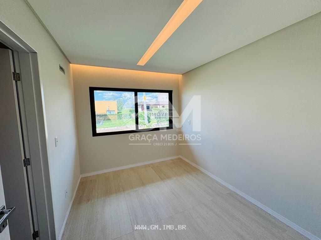 Foto de Casa nova com 4 quartos em condomínio 