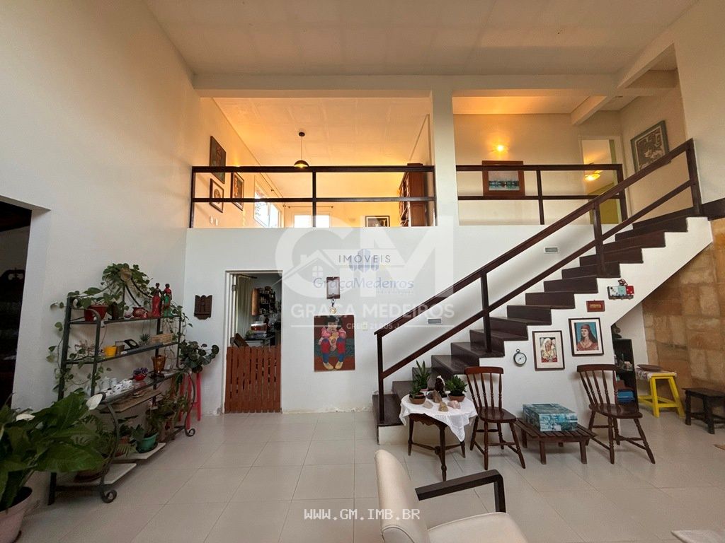 Foto de Casa com 300 metros em terreno com 1.200 metros 