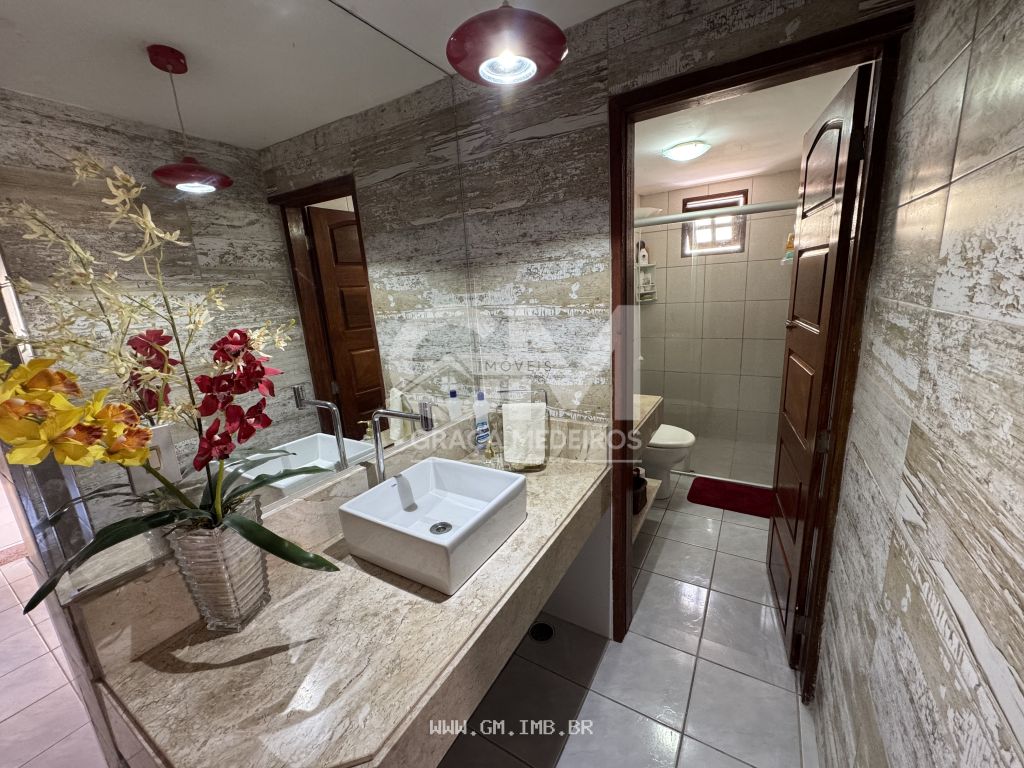 Foto de Casa com 4 quartos, excelente localização próximo ao centro