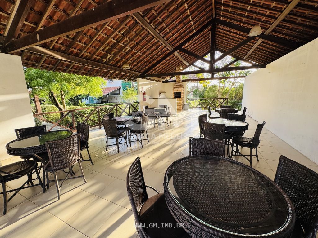 Foto de Casa com 4 quartos sendo 3 suítes, terreno com 360 m² 