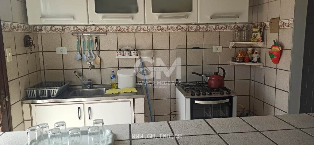 Foto de Casas com 3 quartos em condomínio próximo a BR 232