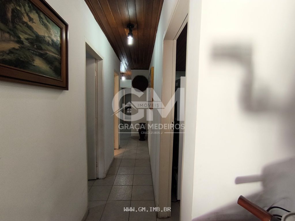 Foto de Casa térrea em condomínio com fácil acesso ao centro da cidade