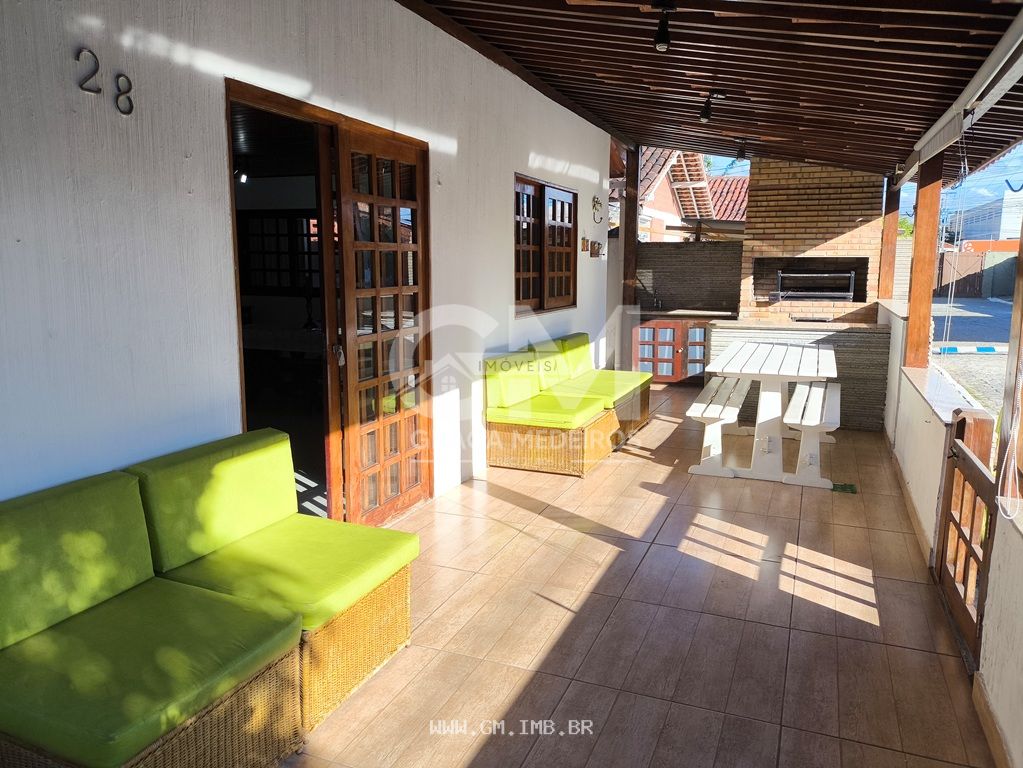 Foto de Casa térrea em condomínio com fácil acesso ao centro da cidade