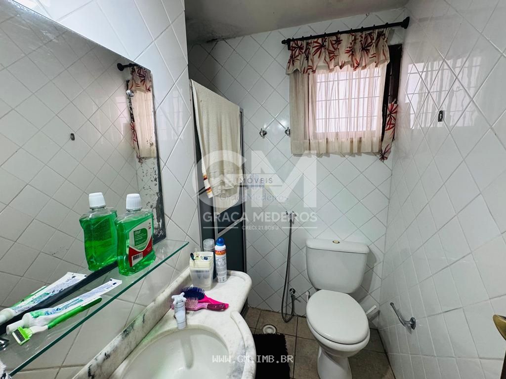 Foto de Casa com 3 quartos em condomínio fechado