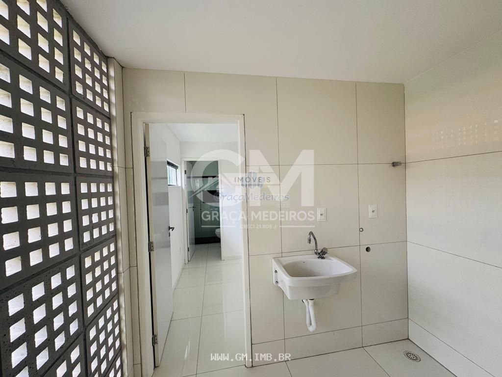 Foto de Casa nova em condomínio de alto padrão