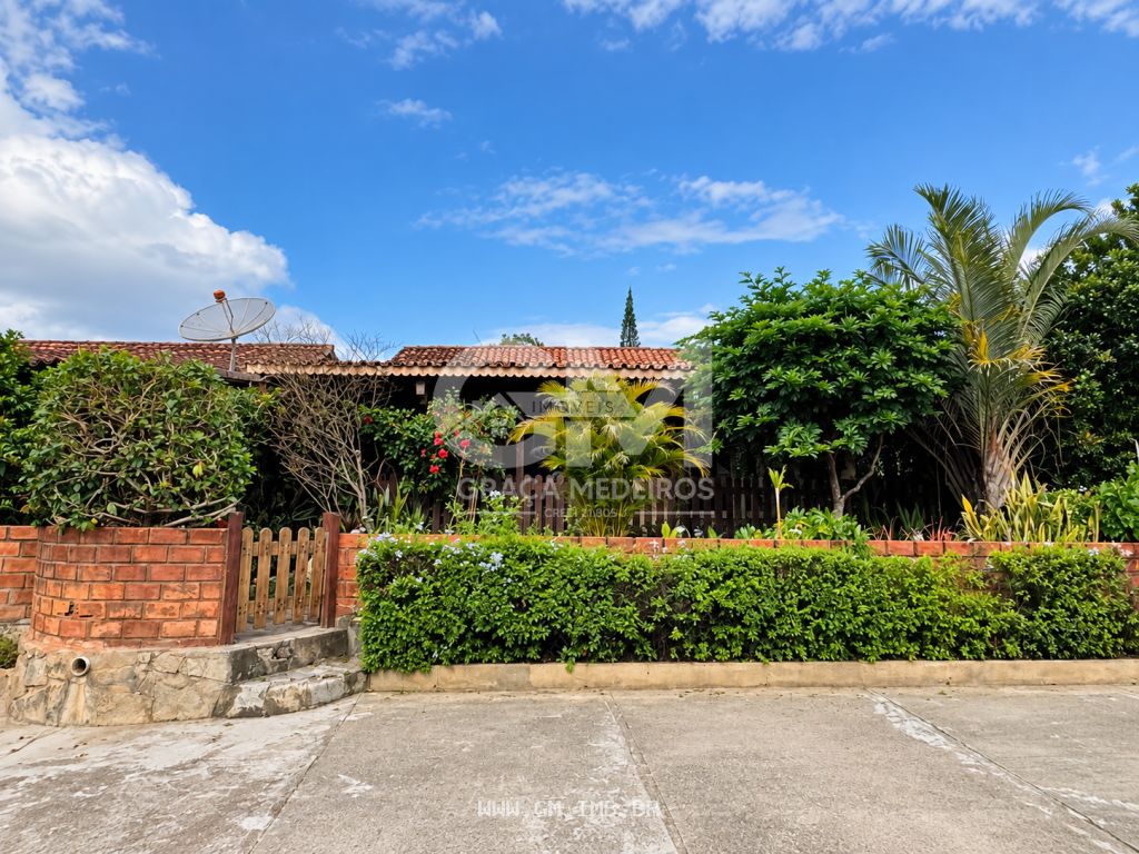 Casa térrea com 132 metros em condomínio 