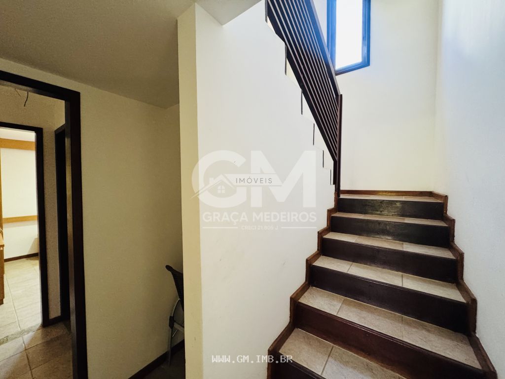 Foto de Casa com 4 suítes, mobiliada, terreno com 450 m² 