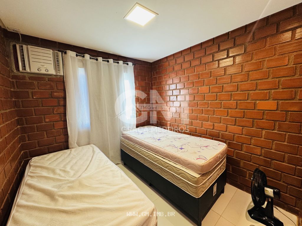 Foto de Casa com 5 quartos, terraço gourmet e piscina 