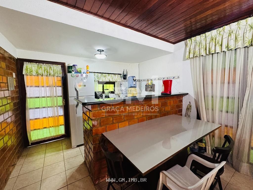 Foto de Casa com 3 quartos em condomínio fechado