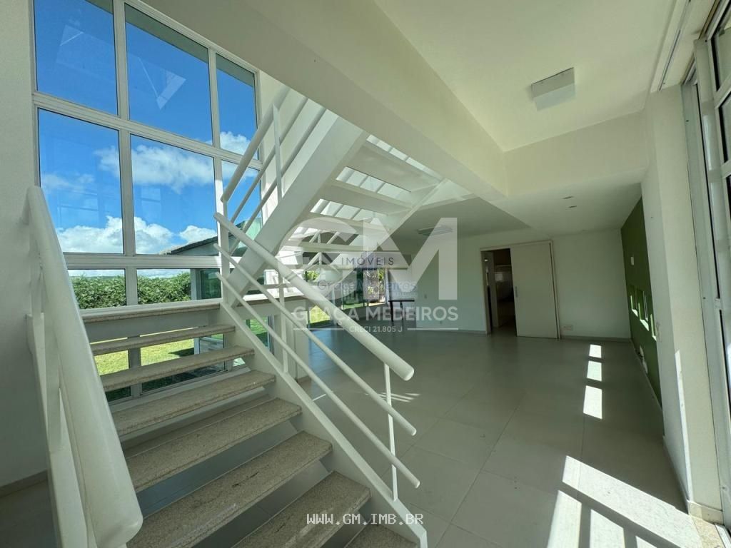 Foto de Casa com 300 metros de área construída em terreno 2.124,59 metros