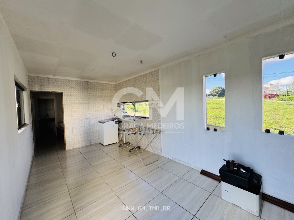 Foto de Casa térrea em condomínio com terraço gourmet
