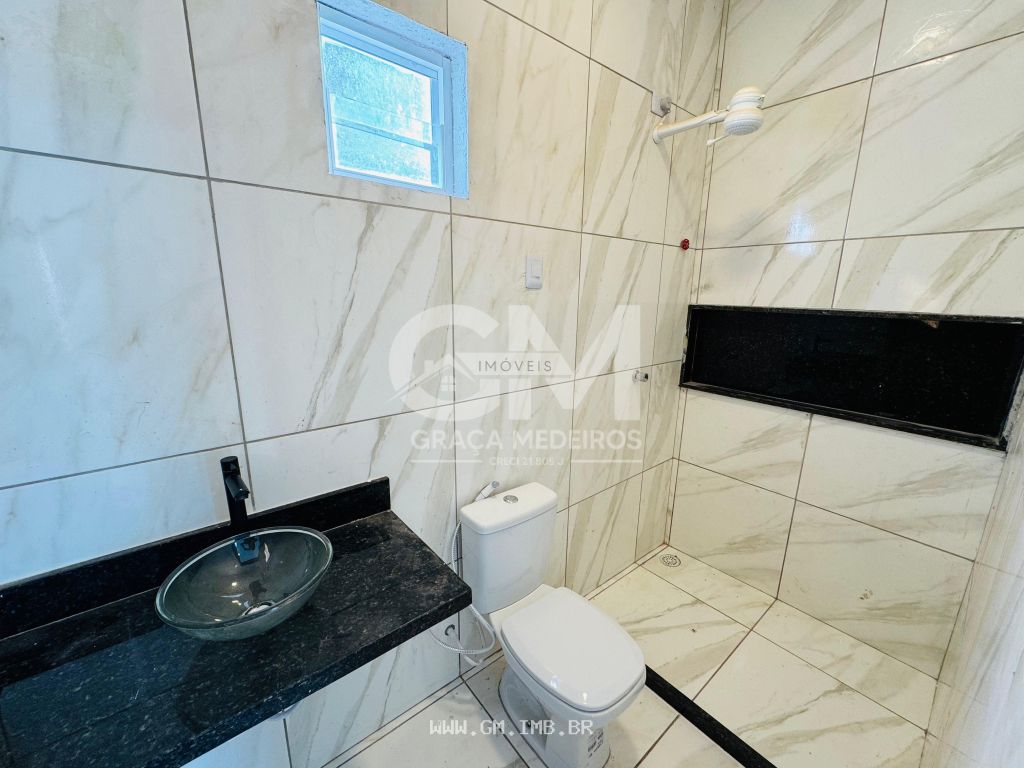 Foto de Casa com piscina com espaço gourmet