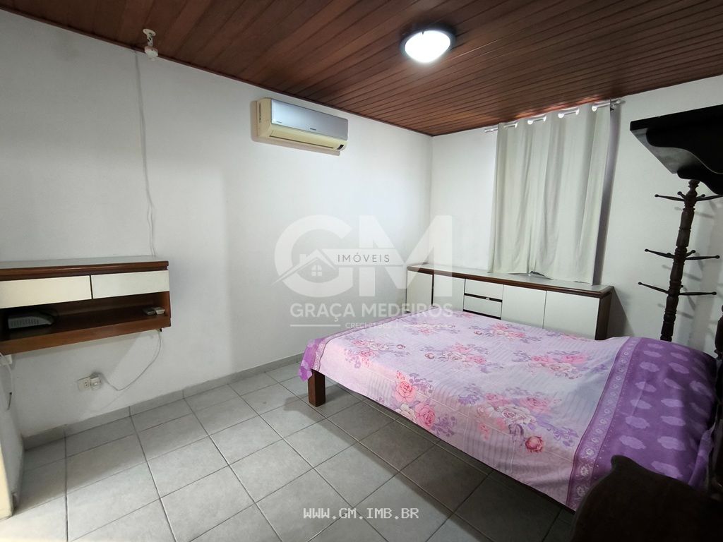 Foto de Casa térrea em condomínio com fácil acesso ao centro da cidade
