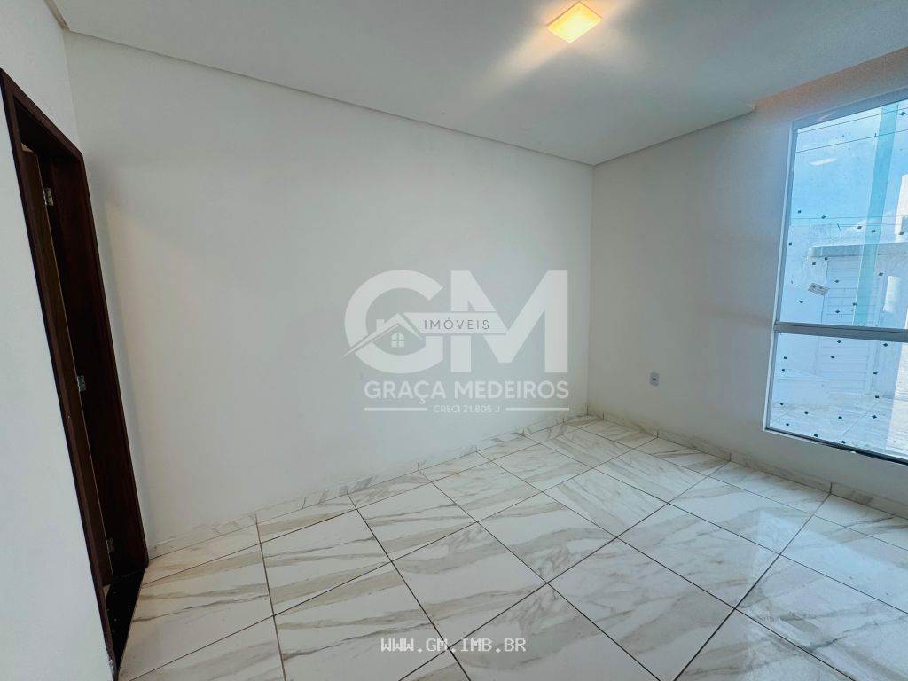 Foto de Casa com 3 quartos, espaço gourmet e piscina  