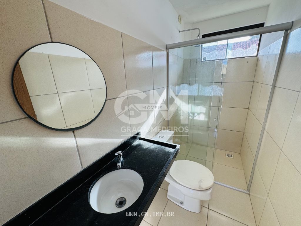 Foto de Casa com 4 quartos sendo 3 suítes, terreno com 360 m² 