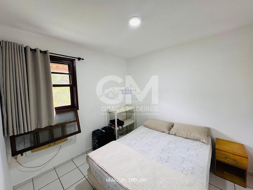 Foto de Casa com 4 quartos em condomínio com piscina aquecida