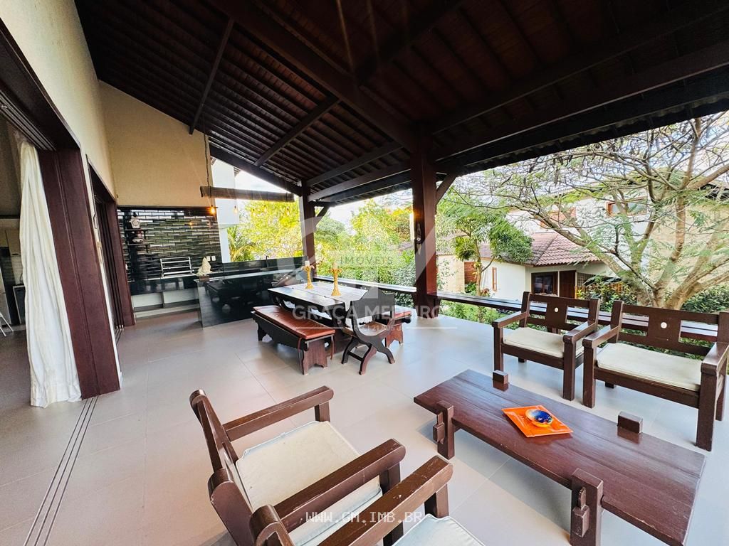 Foto de Casa de alto padrão em condomínio estilo fazenda