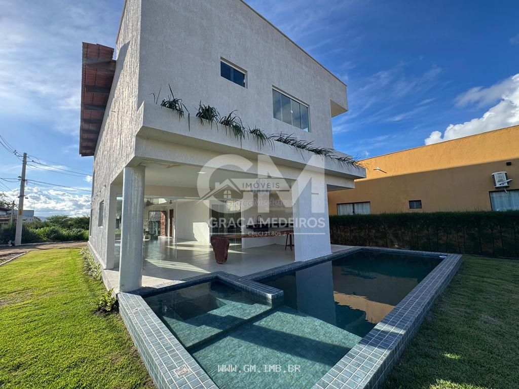Foto de Casa nova com 4 suítes em condomínio fechado 