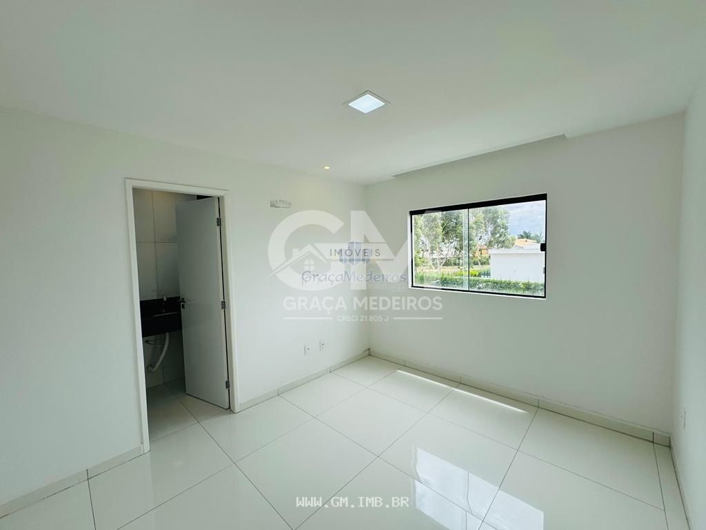 Foto de Casa nova em condomínio de alto padrão