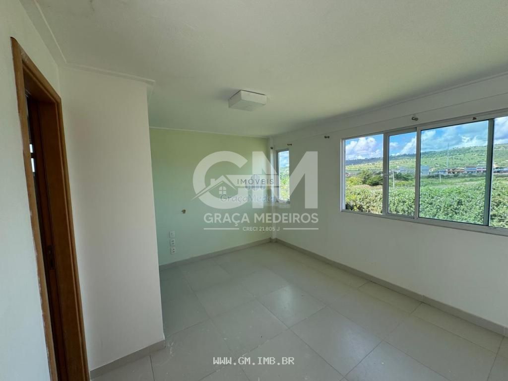 Foto de Casa com 300 metros de área construída em terreno 2.124,59 metros