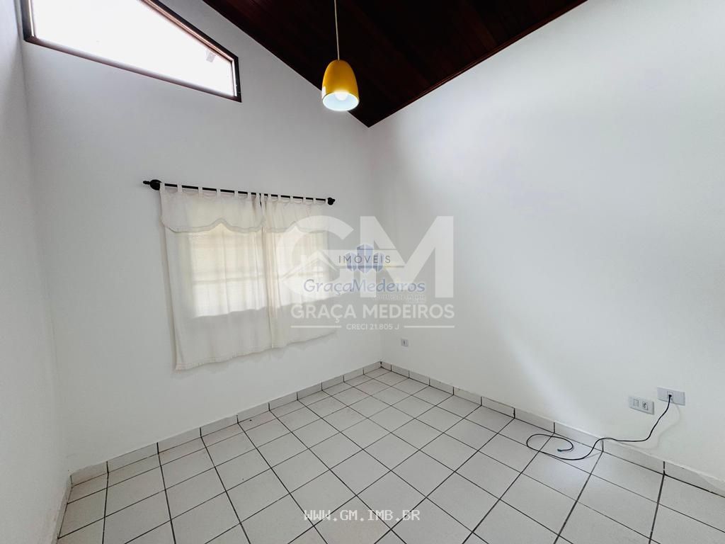 Foto de Casa térrea com 4 quartos em condomínio fechado