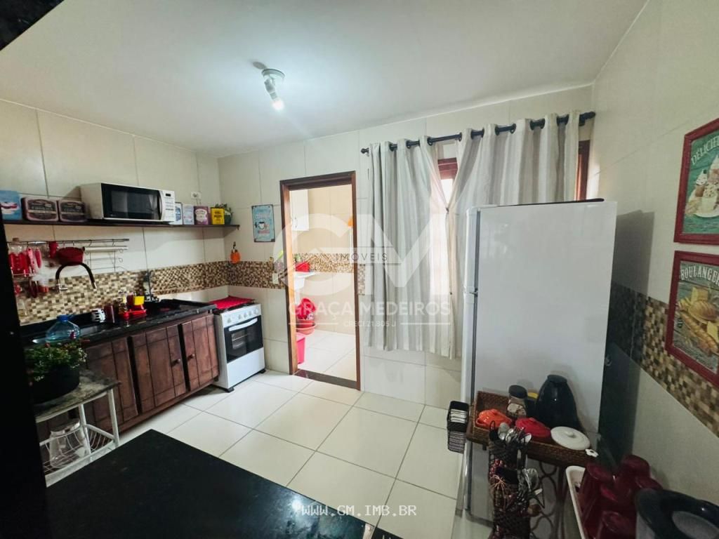 Foto de Apartamento para aluguel anual em excelente localização!
