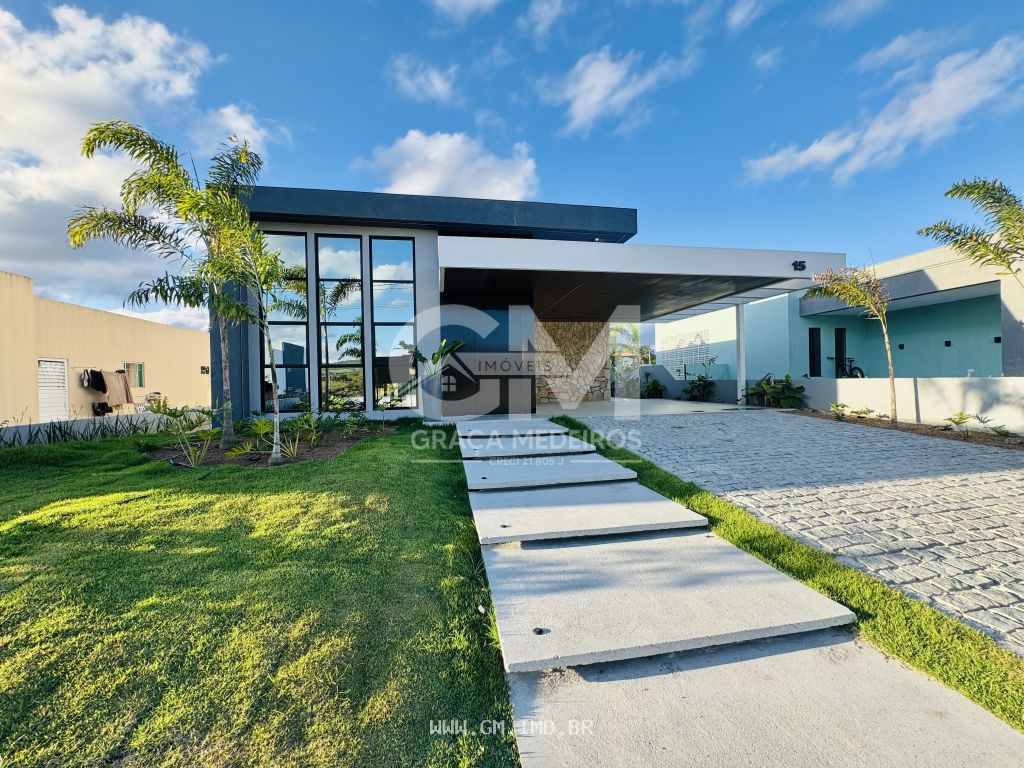 Foto de Casa com 4 quartos sendo 3 suítes, piscina particular 