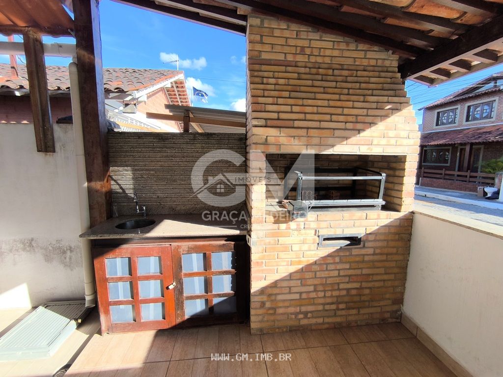 Foto de Casa térrea em condomínio com fácil acesso ao centro da cidade