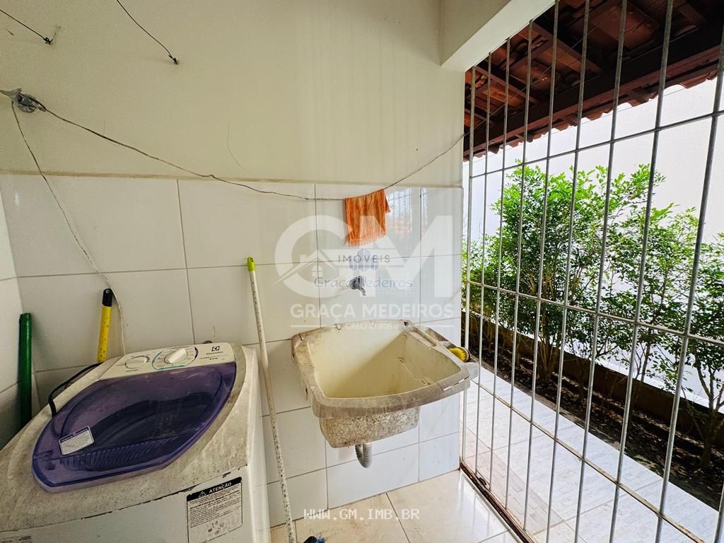 Foto de Casa com 398 metros em condomínio, localizado ás margens da BR 232