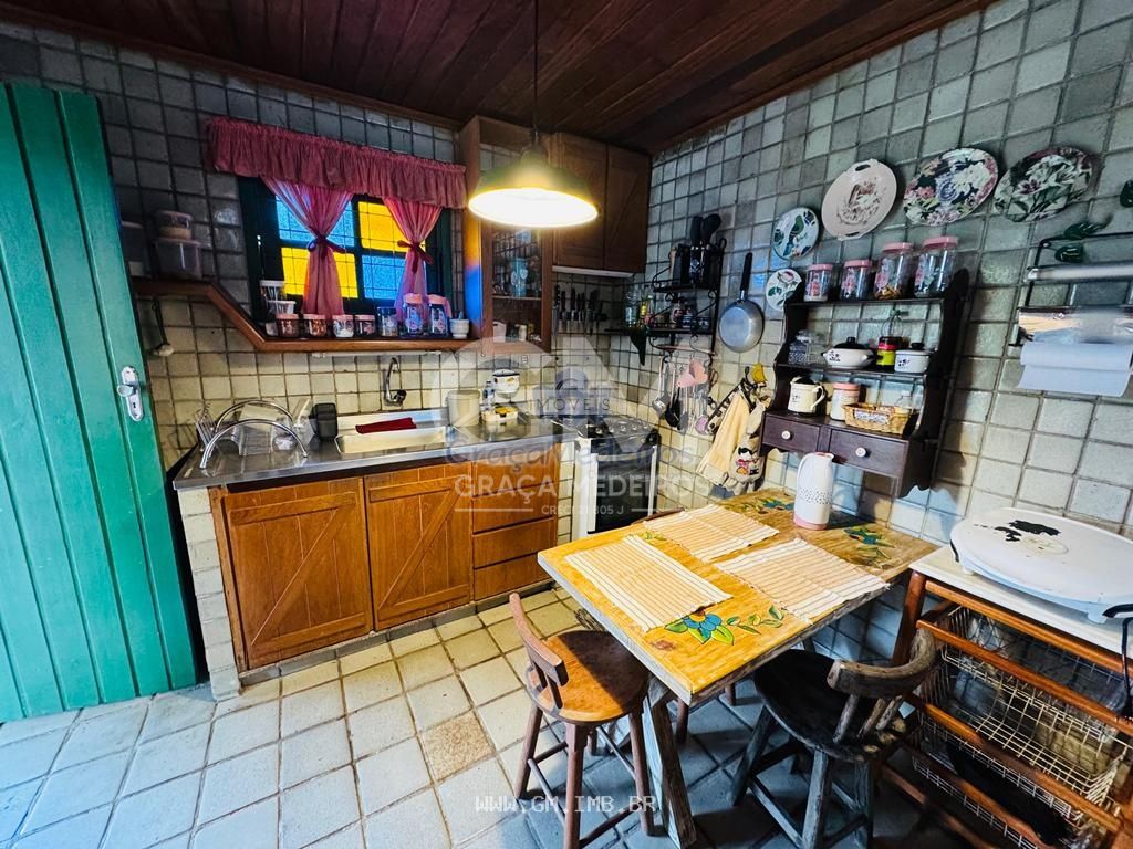 Foto de Casa ampla com 240 metros de área construída