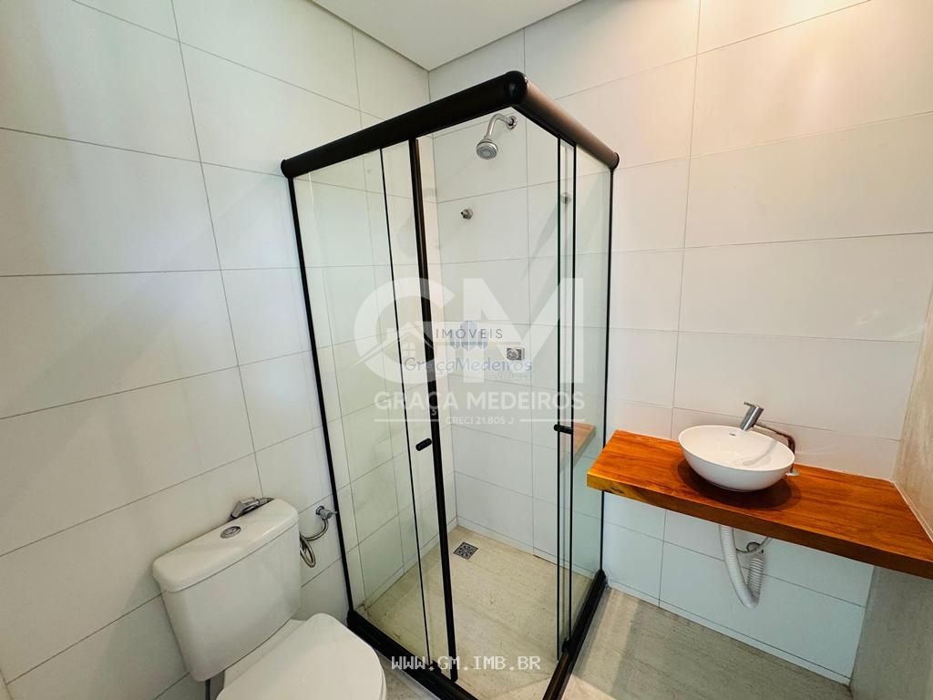 Foto de Casa nova com 4 quartos em condomínio 