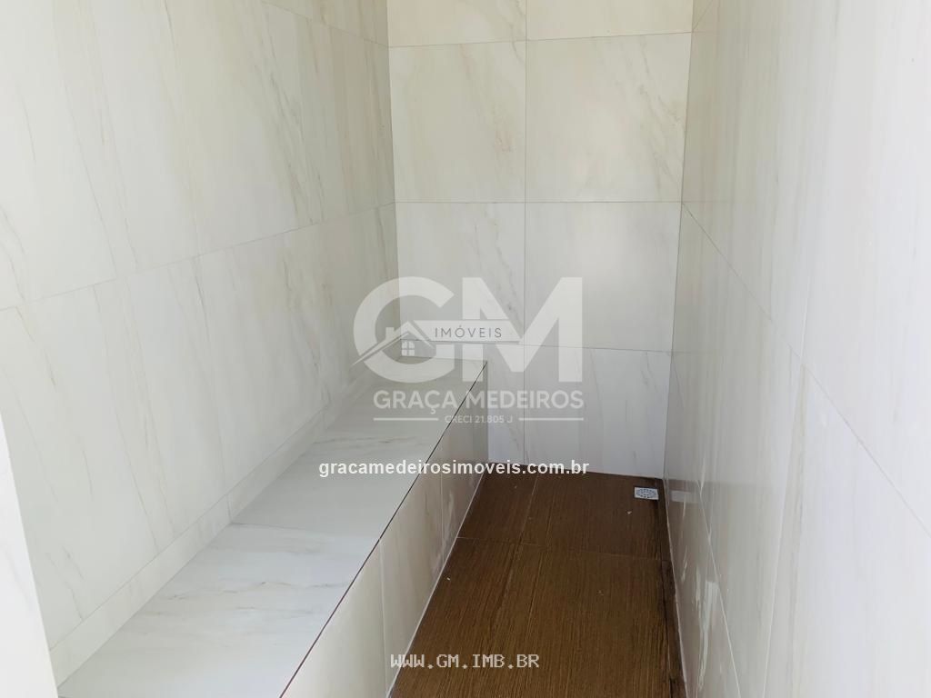 Foto de Casas com 5 quartos em condomínio em Gravatá
