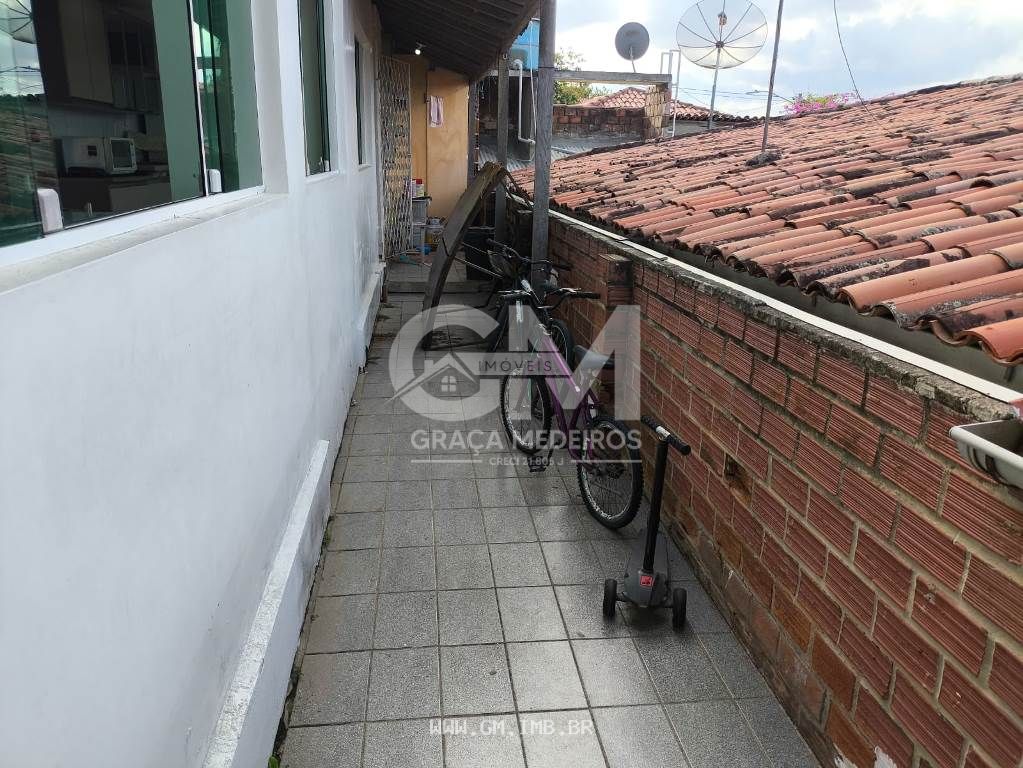 Foto de Casa em condomínio a margens da pista local