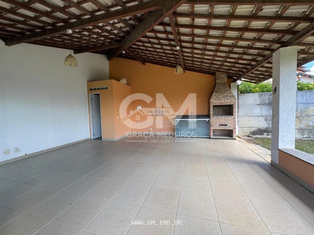 Foto de Casa com 300 metros de área construída em terreno 2.124,59 metros