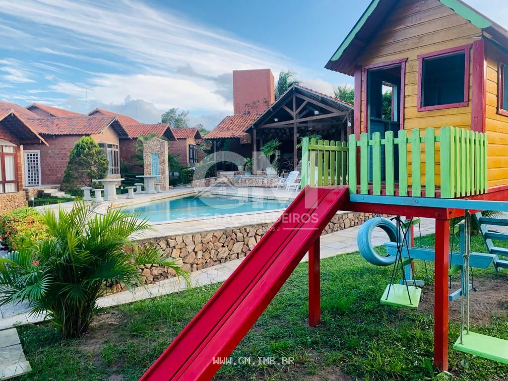 Foto de Casas com 3 quartos em condomínio próximo a pista local