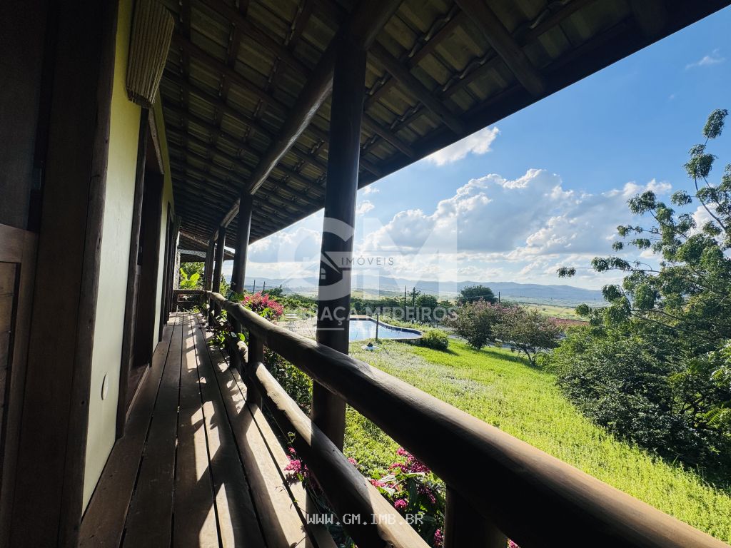 Foto de Casa com 4 suítes, piscina particular, terreno com 2.655 m² 