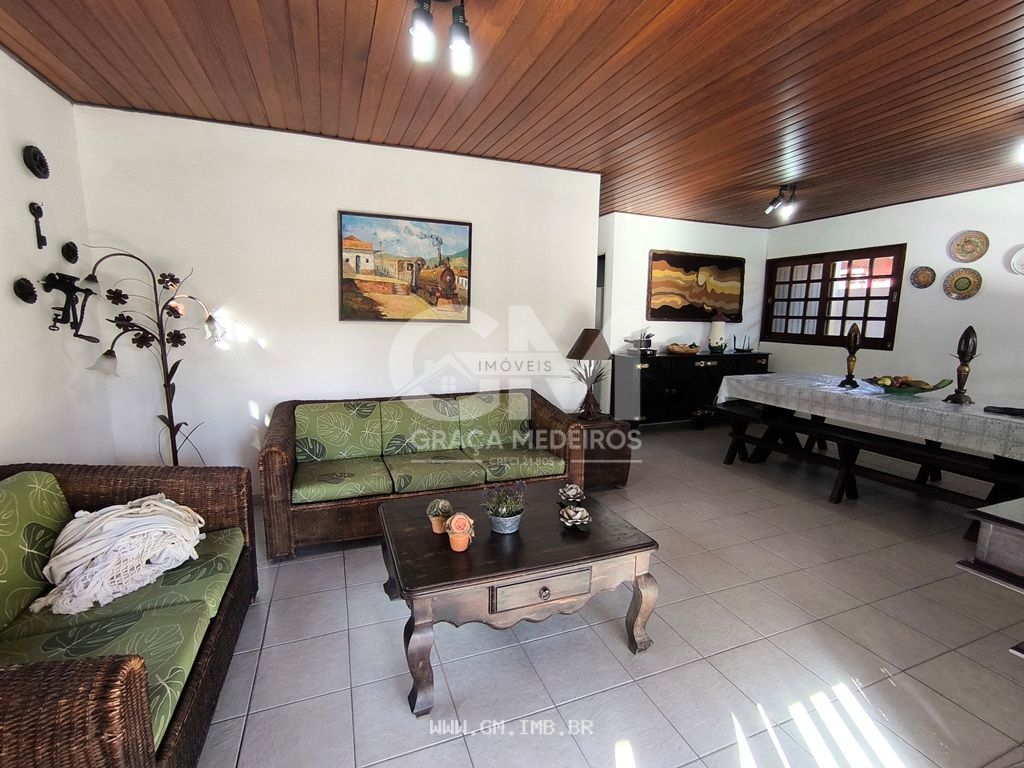 Foto de Casa térrea em condomínio com fácil acesso ao centro da cidade