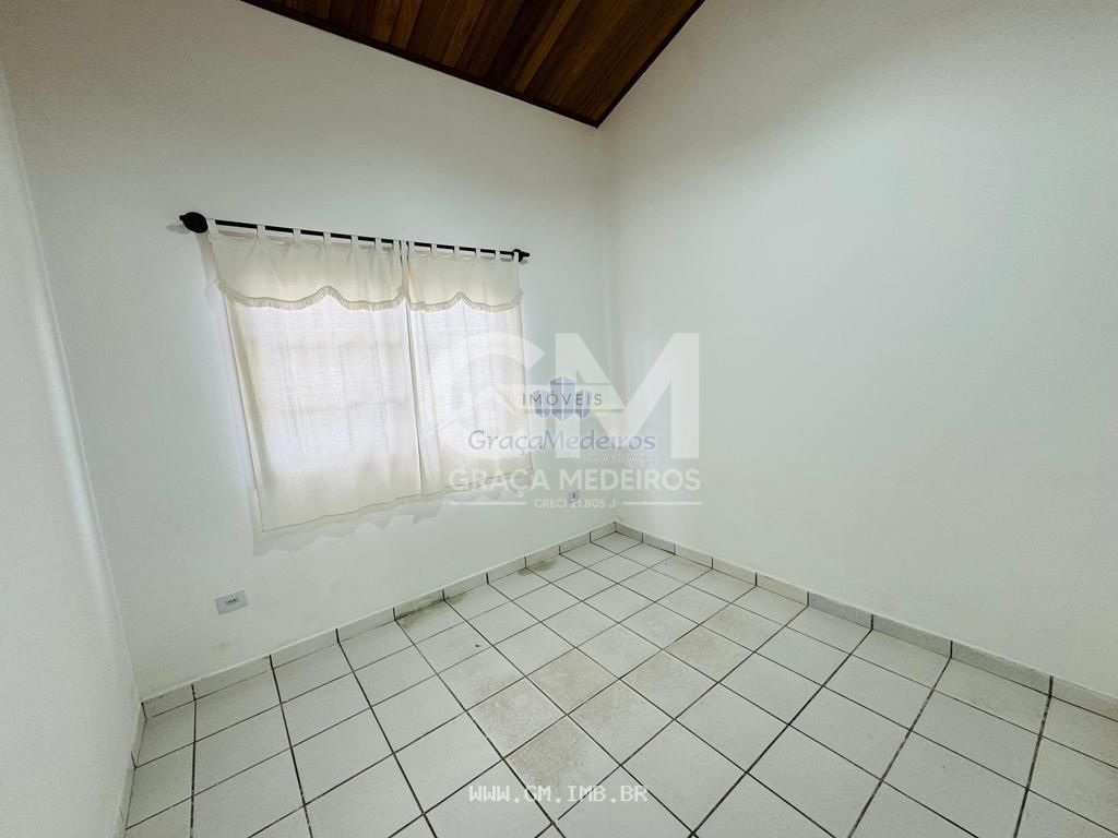 Foto de Casa térrea com 4 quartos em condomínio fechado