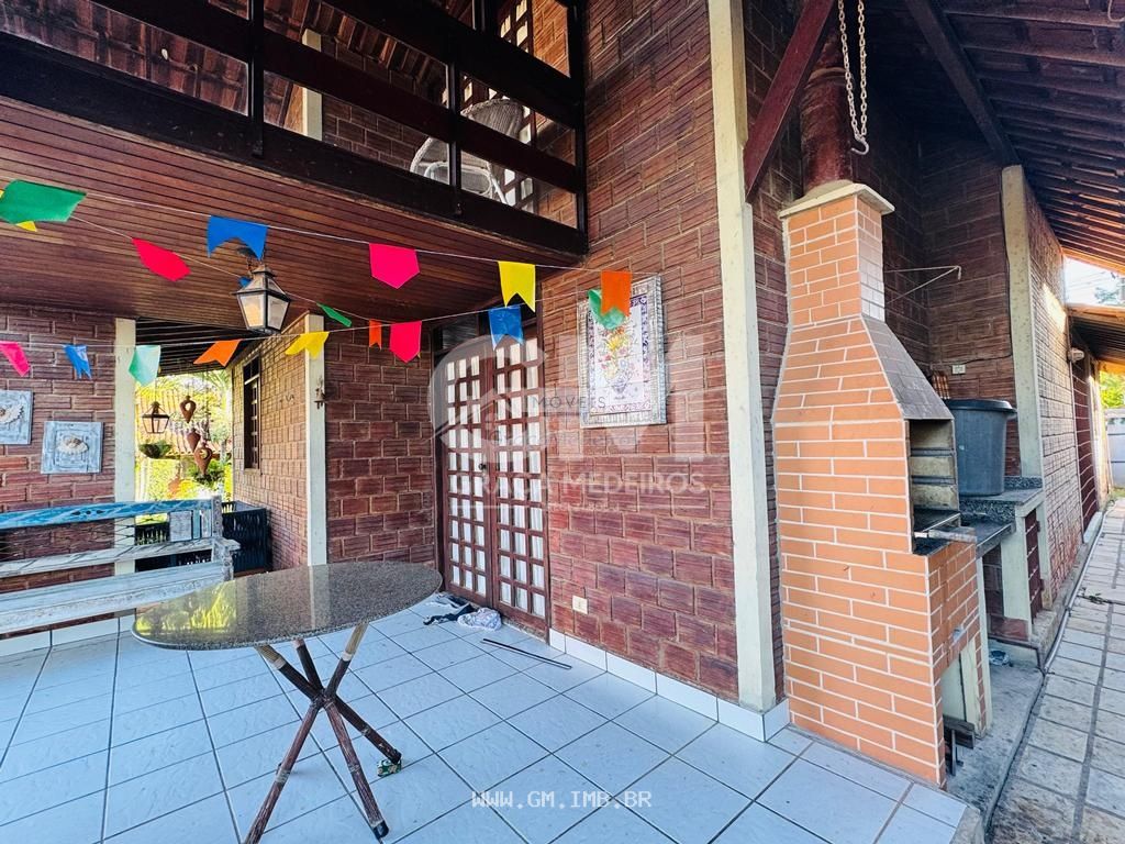 Foto de Casa com 4 quartos em condomínio fechado a 200 metros da pista local
