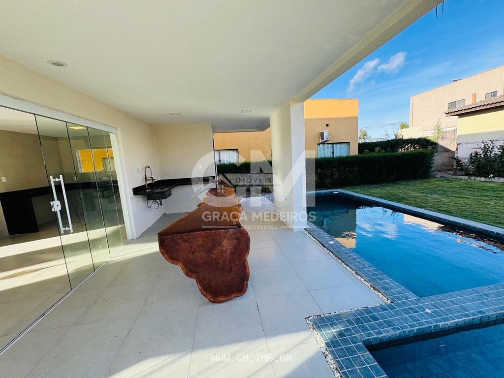 Foto de Casa nova com 4 suítes em condomínio fechado 
