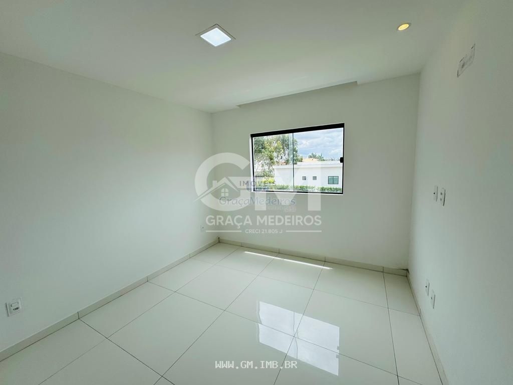 Foto de Casa nova em condomínio de alto padrão