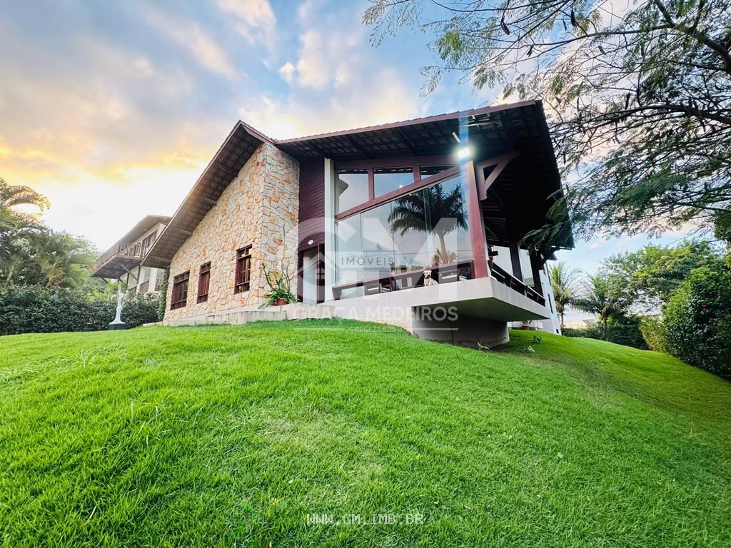 Foto de Casa de alto padrão em condomínio estilo fazenda