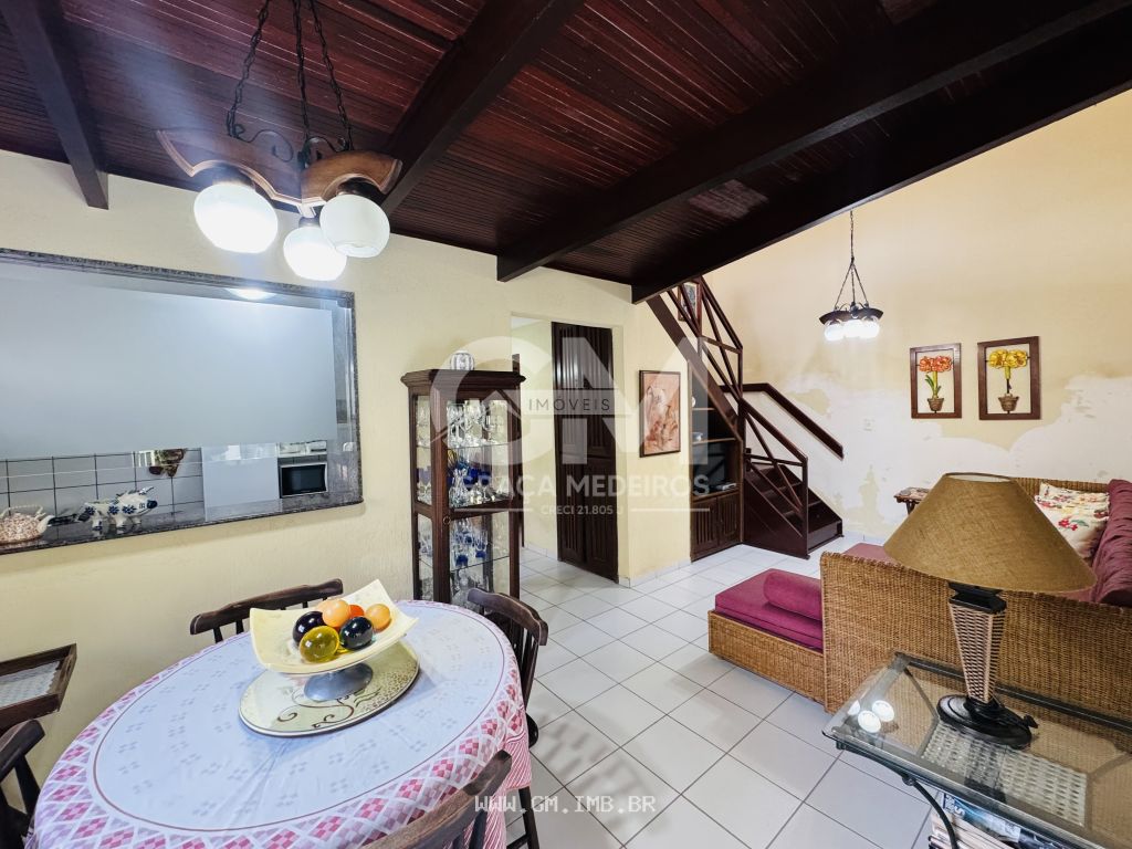 Foto de Casa com 3 quartos + dependência 