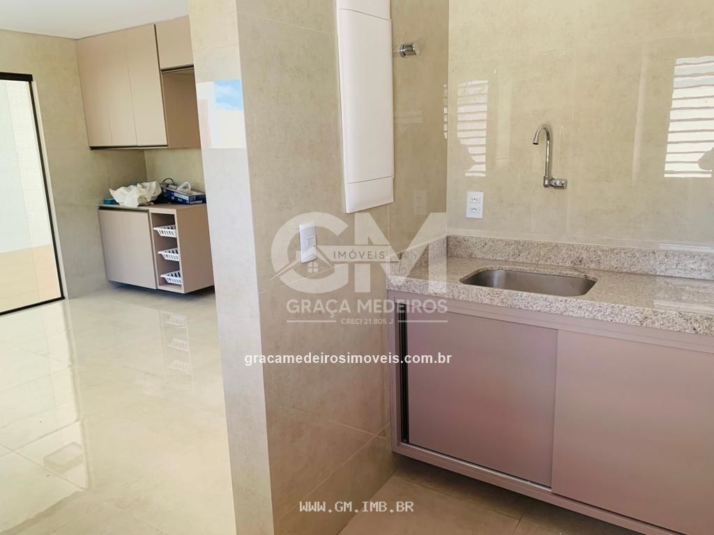Foto de Casas com 5 quartos em condomínio em Gravatá