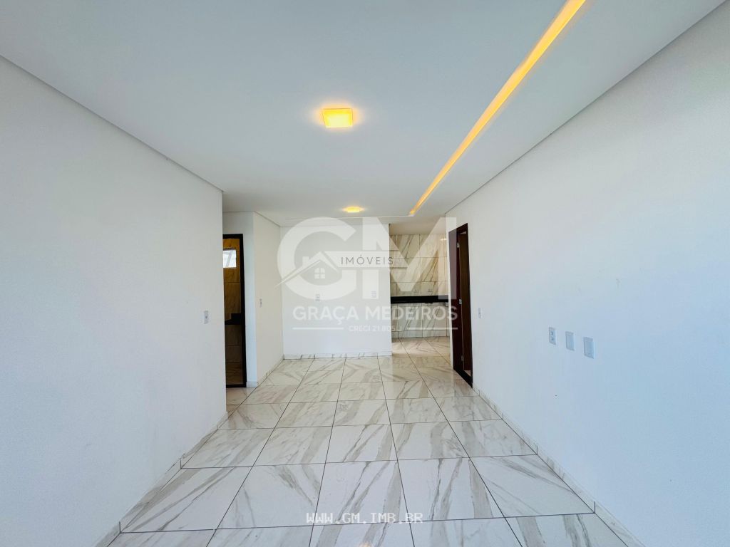 Foto de Casa com piscina com espaço gourmet