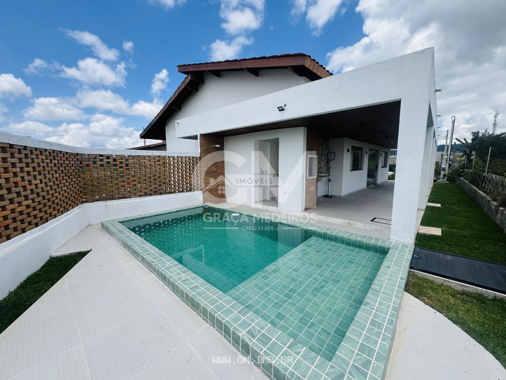 Foto de Casas com 4 quartos e piscina privativa em Santana, Gravatá