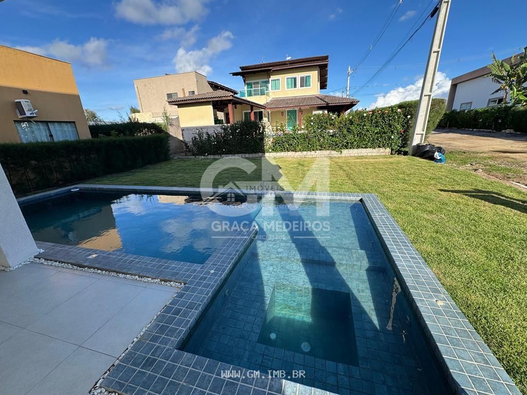 Foto de Casa nova com 4 suítes em condomínio fechado 